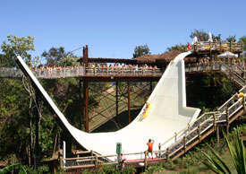 People lined up to ride the Sidewinder MKI